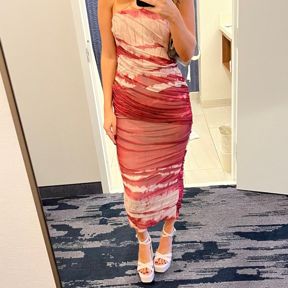 ZARA TIE DYE BURGENDY TULLE BODYCON STRAPLESS MIDI DRESS